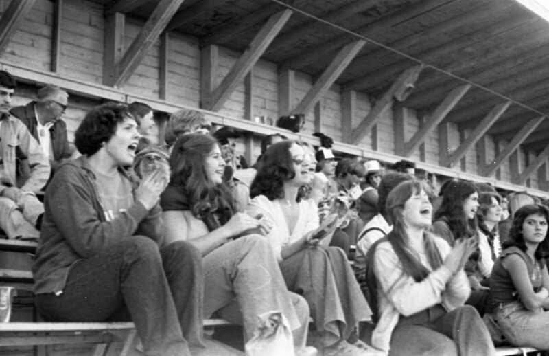 1977 Football Fans 11
