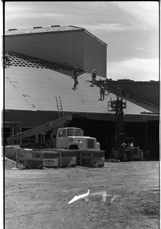 1989 Loso Hall Construction, Roof 05