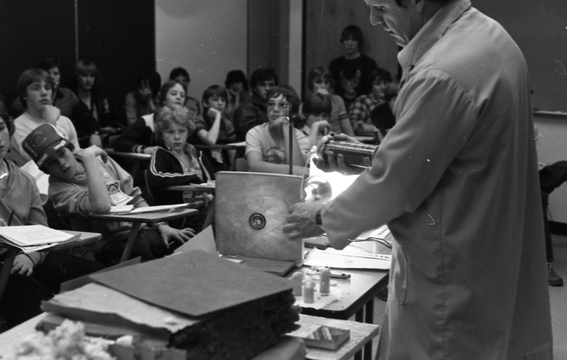 1981 Energy Day Class, Insulation 03