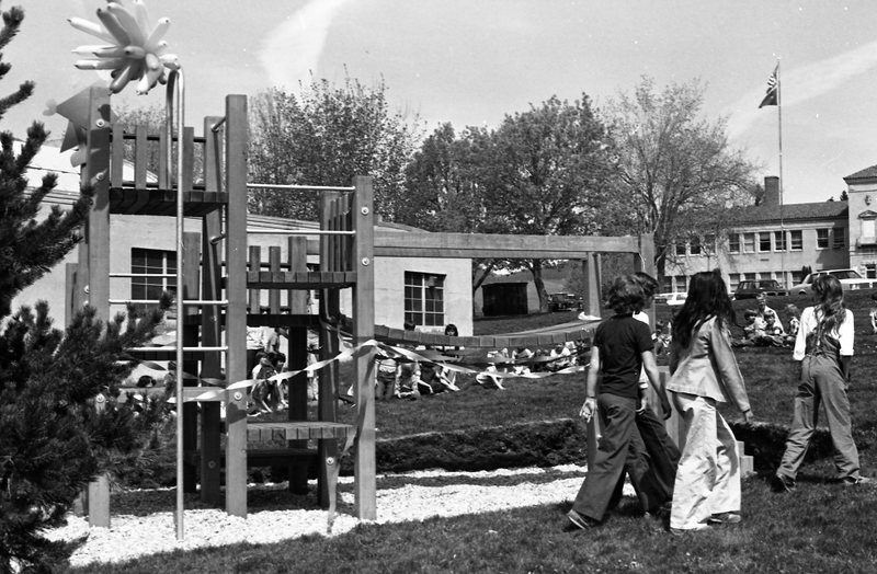 1982 Ackerman Elementary School Playground 04