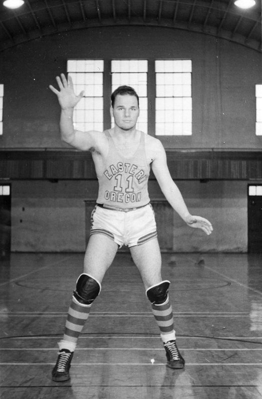 1946-47 Basketball Player 4