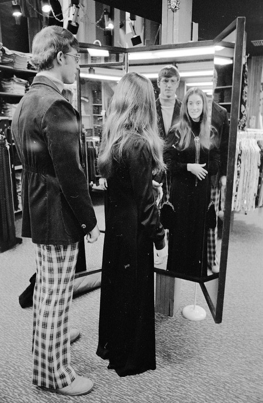 1974 Students, Shopping I 06