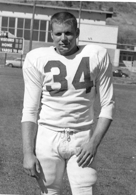 1960 Football Player 6