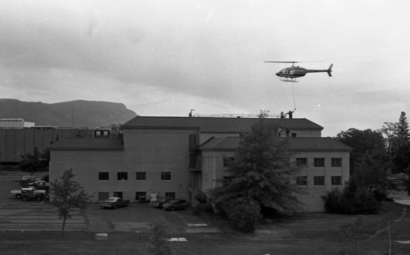 1977 Radio, New KEOL Antenna Installation 06