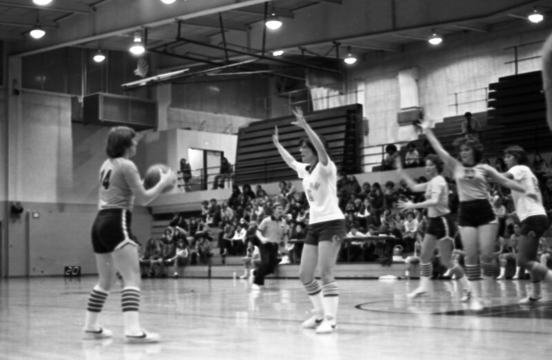 1978 Women's Basketball Action 06