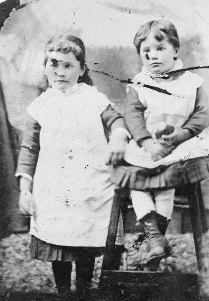 Portrait - Childers Sisters