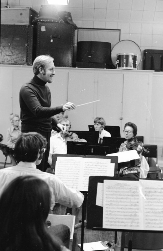 1974 Symphony Orchestra, Rehearsal 13