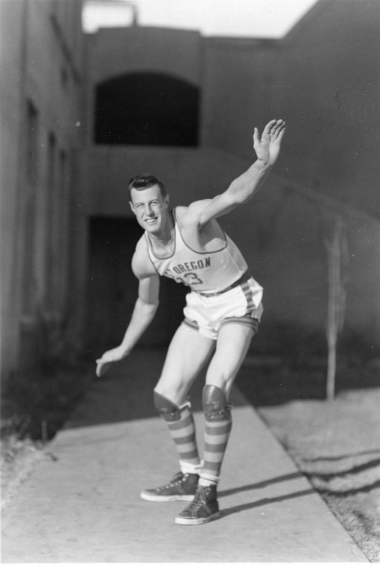 1945-46 Basketball Player 10