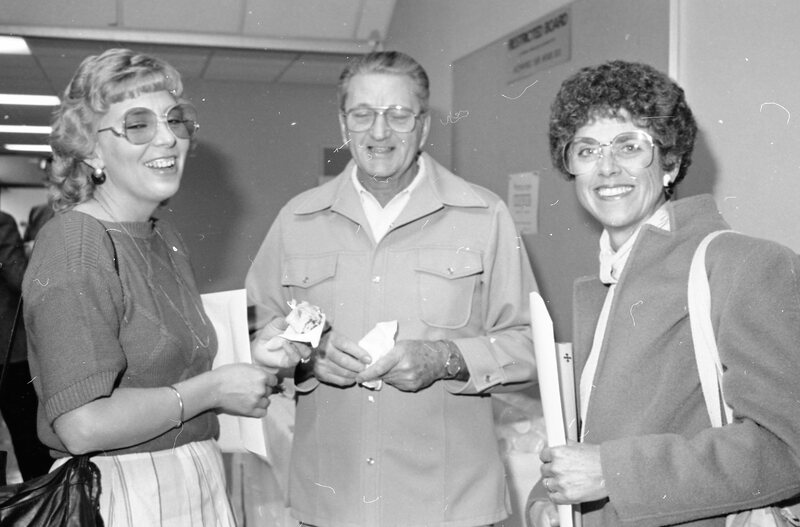 1986 Employees, Reception 04