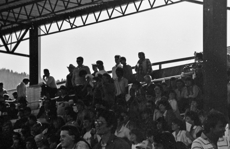 1985 Football Fans 03