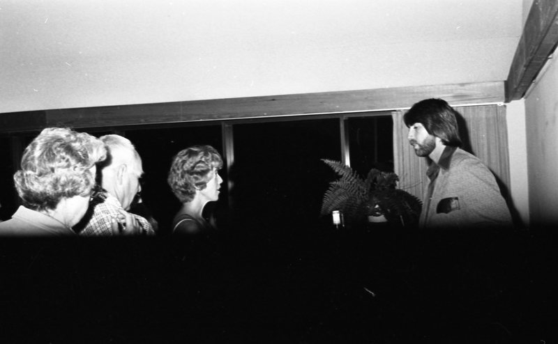 1976 Mini College, Social 01