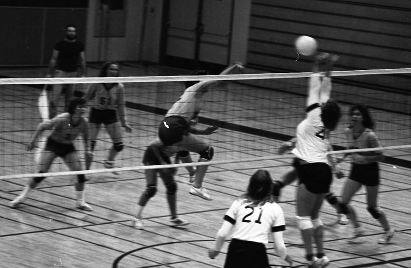 1981 Volleyball Action 27