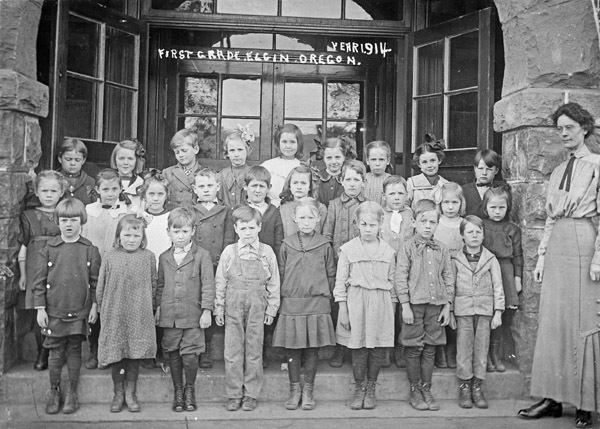 Elgin, Schoolchildren