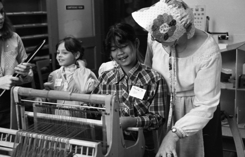 1982 Pioneer Days, Weaving 02