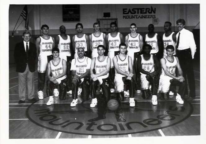 1990 Men's Basketball Team 01