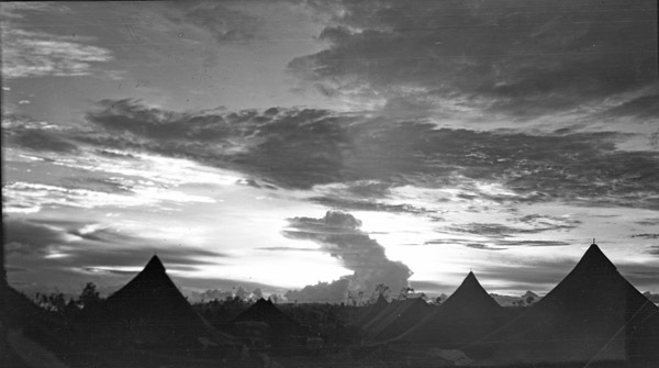 Ie Shima Camp, Twilight