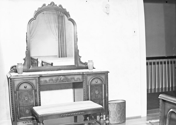 La Grande Home, Interior-B 19