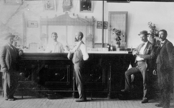 La Grande, Foley Hotel Bar 1