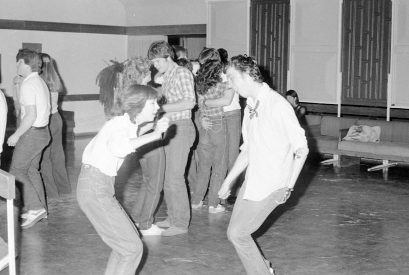 1983 Dance, Live Band 01