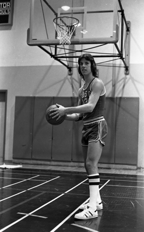 1977 Basketball Player 09