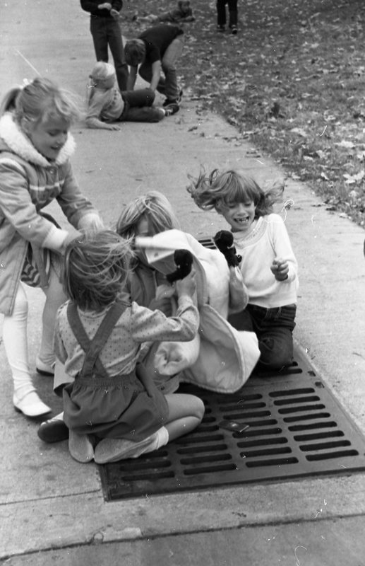 1984 Ackerman Elementary School, Recess 07