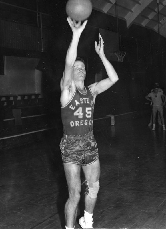 1954-55 Basketball Player 7