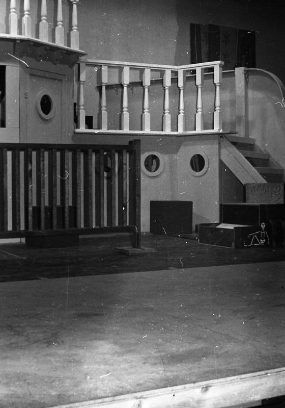 1985 Theater, H.M.S. Pinafore Set Painting 06