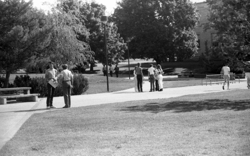 1986 Students, Outdoors in August 04