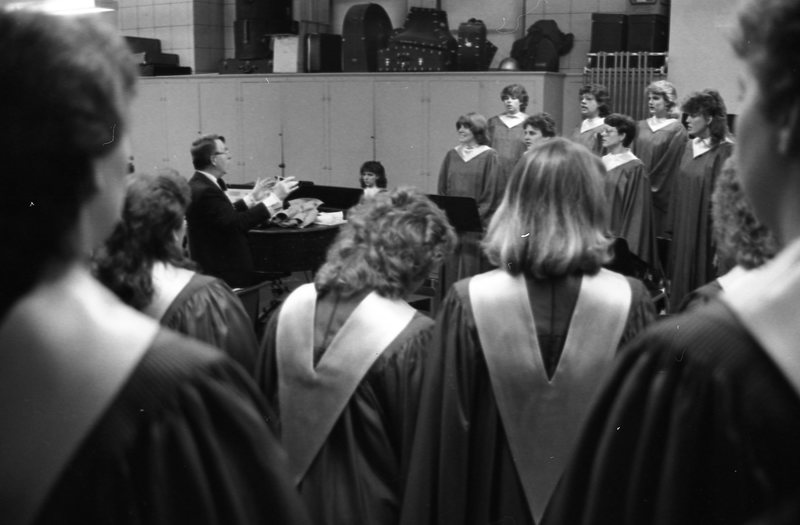 1985 April, Choir 05