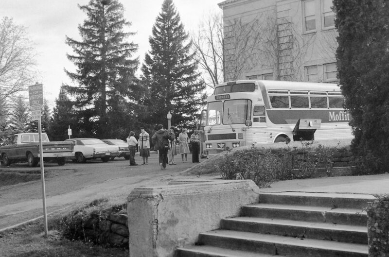 1983 EOSC Choir Field Trip, Leaving 03