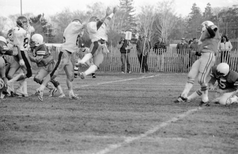 1982 Football Action, November 16th 39
