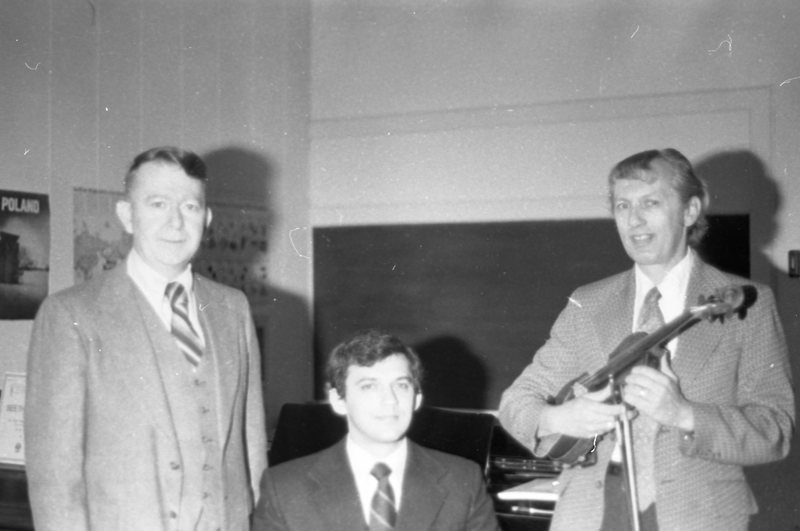 1979 Employees, Music 04