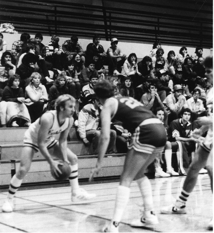 1983 Men's Basketball Action 01