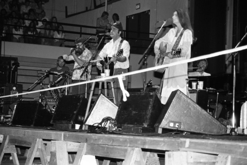 1982 Concert, Emmylou Harris 19