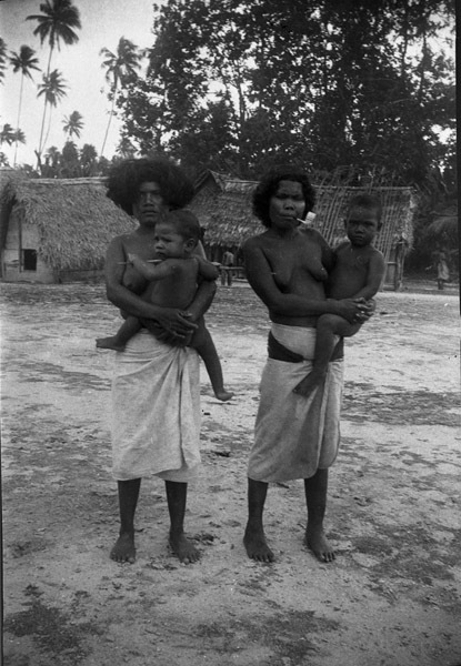 Dobodura Natives 4