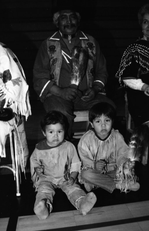 1986 Native Americans, Speel-Ya Powwow Families 03
