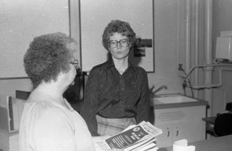 1984 Employees, Secretaries