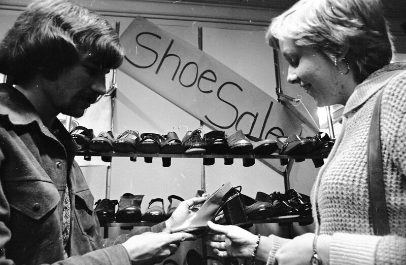 1974 Students, Shopping D 04