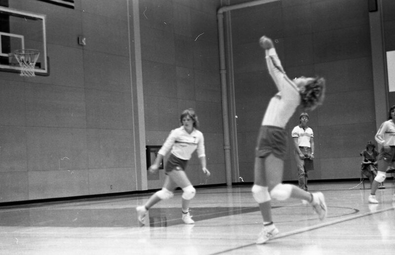 1984 Volleyball Action, EOSC vs. BMCC 03