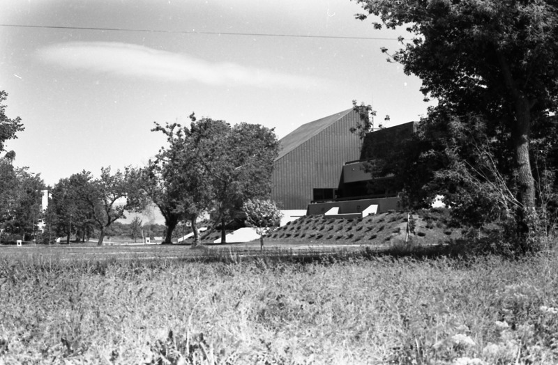 1976 Hoke Hall 02