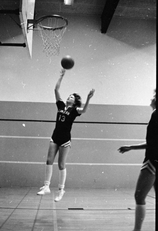 1981 Women's Basketball Action, Practice 01
