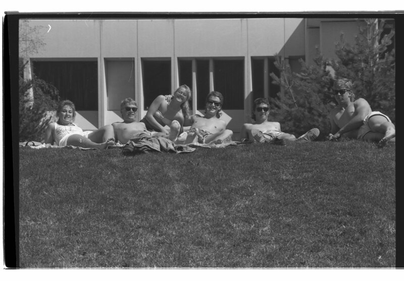 1989 Students, Outdoors 32