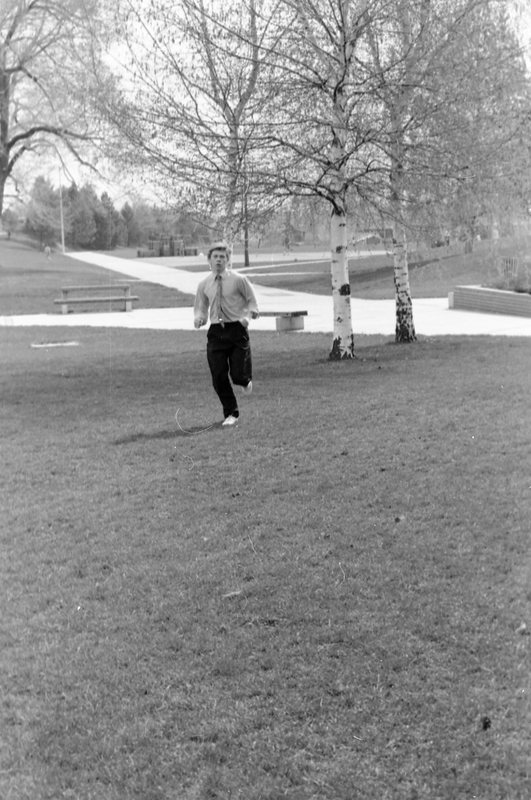 1987 Student, Running