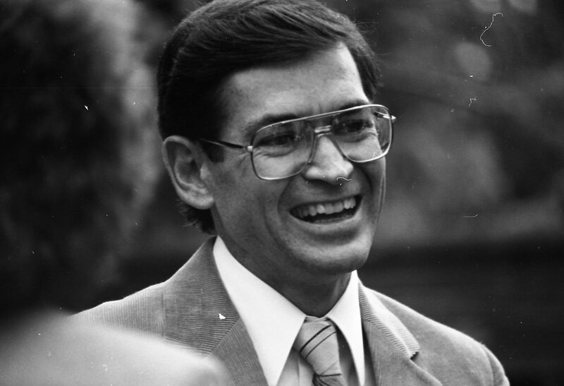1985 Faculty Party at President Gilbert's House 07