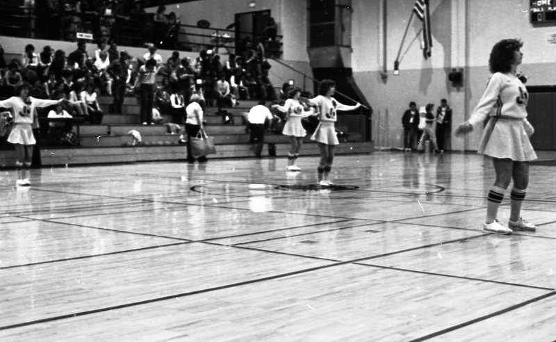 1982 High school Wapiti League Basketball Tournament, Imbler Cheerleaders 02