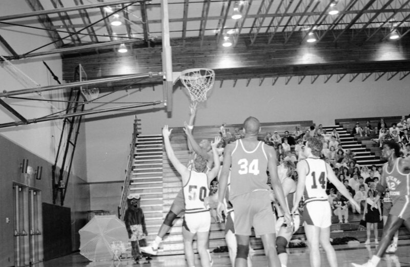 1988 Basketball Action, EOSC at GFU 11
