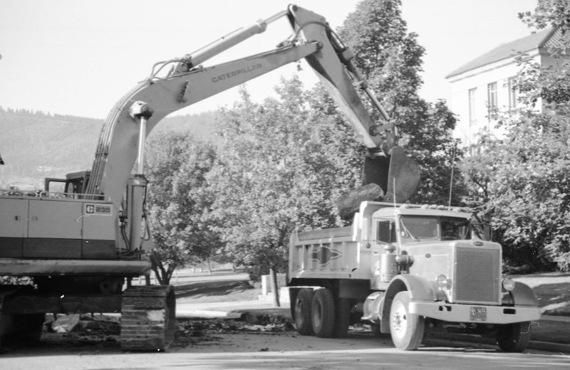 1985 Campus, 8th Street Removal 01