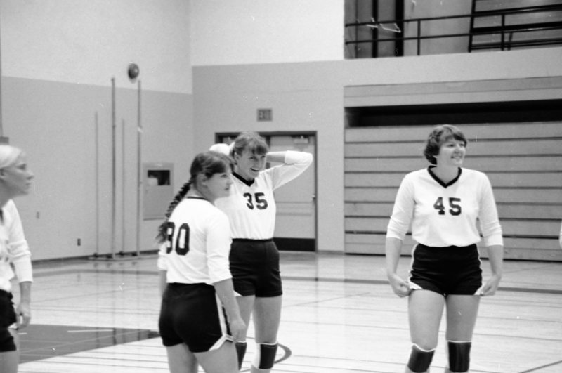 1980 Women's Volleyball Players 28