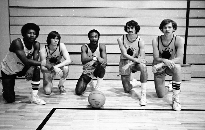 1974 Men's Basketball Players 01