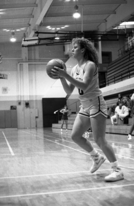 1988 Women's Basketball Action, Concordia at EOSC 18